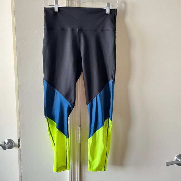 Fabletics PowerHold High-Waisted 7/8 Leggings Women’s Size Medium - Picture 2 of 10